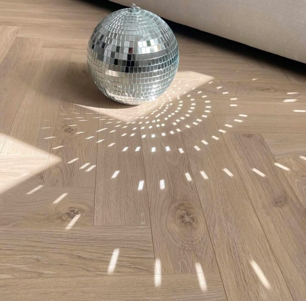 Vinylboden K-FLOORS 55 Wood Herringbone/Fischgrat Click